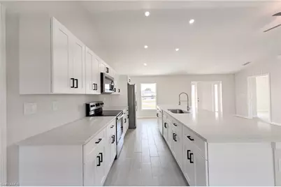 707 Kismet Pkwy E, Cape Coral, FL 33909 - Photo 11