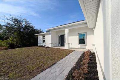 707 Kismet Pkwy E, Cape Coral, FL 33909 - Photo 5