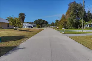 11407 Rabun Gap Dr, North Fort Myers, FL 33917 - Photo 37