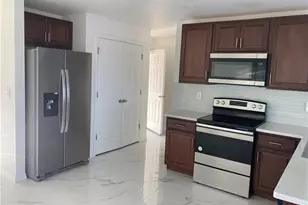 142 Plantation Dr, Labelle, FL 33935 - Photo 9