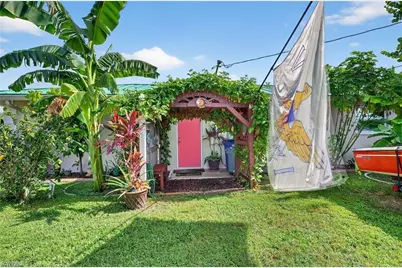 4638 Vinsetta Ave, North Fort Myers, FL 33903 - Photo 9