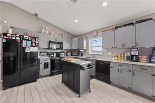 5011 Dania Cir, Labelle, FL 33935 - Photo 9