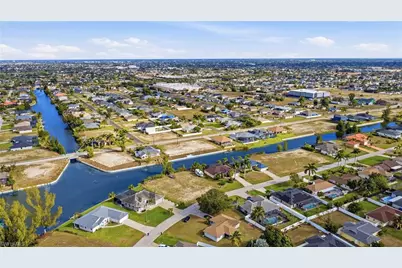 927 SW 28th Ter, Cape Coral, FL 33914 - Photo 45