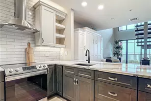 2745 1st St, Fort Myers, FL 33916 - Photo 5