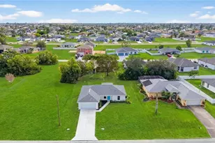 1912 NW 17th St, Cape Coral, FL 33993 - Photo 21