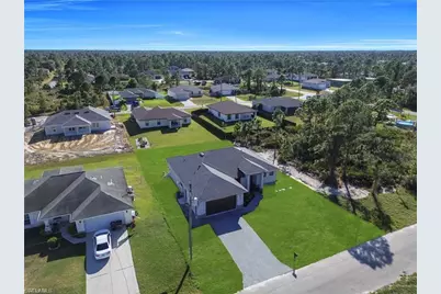 2815 44th St W, Lehigh Acres, FL 33971 - Photo 39