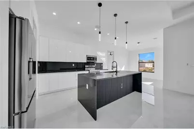 2815 44th St W, Lehigh Acres, FL 33971 - Photo 7