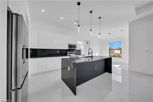 2815 44th St W, Lehigh Acres, FL 33971 - Photo 7