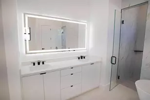 2000 SW 31st Terrace, Cape Coral, FL 33914 - Photo 9