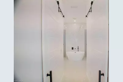 2000 SW 31st Ter, Cape Coral, FL 33914 - Photo 7