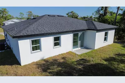 18141 E Wintergarden Ave, Port Charlotte, FL 33948 - Photo 9
