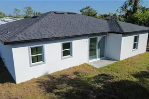 18141 E Wintergarden Ave, Port Charlotte, FL 33948 - Photo 9