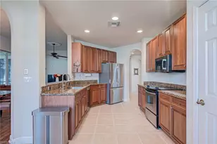 14031 W Hyde Park Dr, Fort Myers, FL 33912 - Photo 7