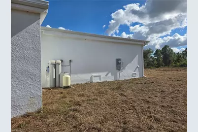 2615 32nd St SW, Lehigh Acres, FL 33976 - Photo 5