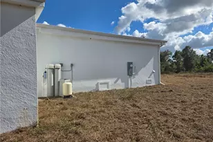 2615 32nd St SW, Lehigh Acres, FL 33976 - Photo 5