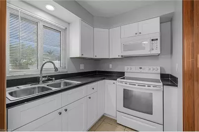 4012/4014 SW 16th Pl, Cape Coral, FL 33914 - Photo 17