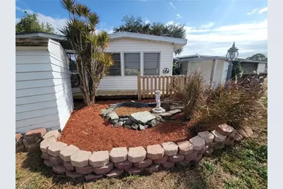 207 Lantern Ln, North Fort Myers, FL 33917 - Photo 5