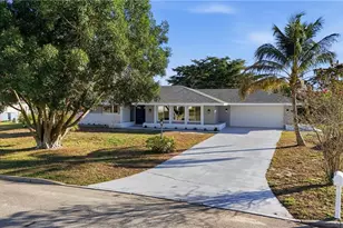 113 E Lake Dr, Lehigh Acres, FL 33936 - Photo 5