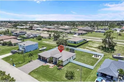 1418 SW 15th Ter, Cape Coral, FL 33991 - Photo 5