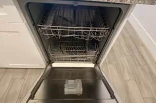 121 SE 13th St, Cape Coral, FL 33990 - Photo 9