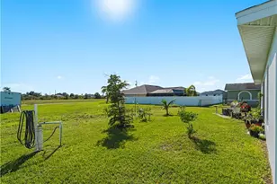917 NW 13th Ave, Cape Coral, FL 33993 - Photo 47