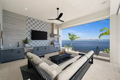 5661 Riverside Dr, Cape Coral, FL 33904 - Photo 15