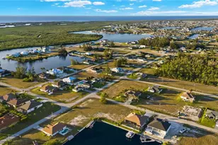 4204 NW 22nd St, Cape Coral, FL 33993 - Photo 9