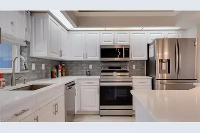 12 SW 18th Ave, Cape Coral, FL 33991 - Photo 11