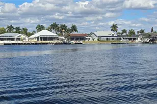 5747 SW 9th Ct, Cape Coral, FL 33914 - Photo 3