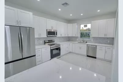 34 SE 23rd Pl, Cape Coral, FL 33990 - Photo 7
