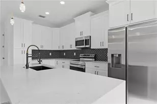 2124 NW 21st St, Cape Coral, FL 33993 - Photo 11