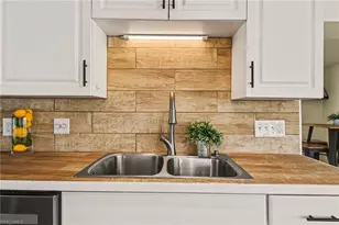 2753 N Ibis Ct, Saint James City, FL 33956 - Photo 9