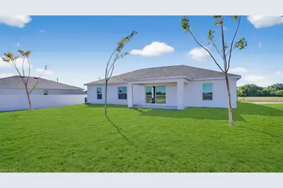 1027 NW 12th Ave, Cape Coral, FL 33993 - Photo 7