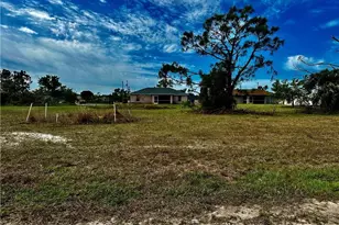 2212 NE 35th St, Cape Coral, FL 33909 - Photo 1