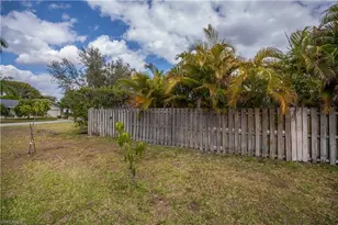 5702 Sandpiper Pl, Fort Myers, FL 33919 - Photo 41