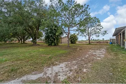 1155 Coffey Rd, Moore Haven, FL 33471 - Photo 3