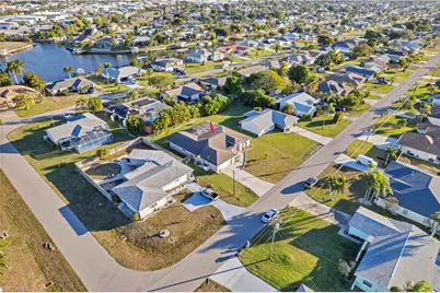 1131 SE 13th Ter, Cape Coral, FL 33990 - Photo 3