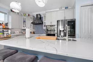 8425 Lagoon Rd, Fort Myers Beach, FL 33931 - Photo 11