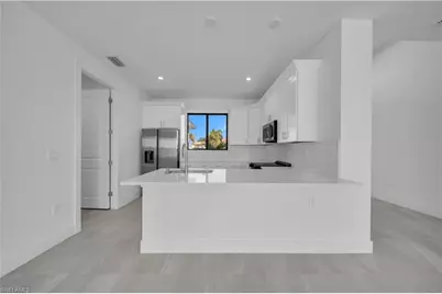 2208 NE 9th Ave, Cape Coral, FL 33909 - Photo 13