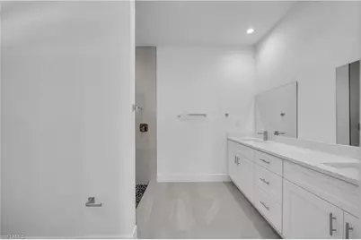 2208 NE 9th Ave, Cape Coral, FL 33909 - Photo 29