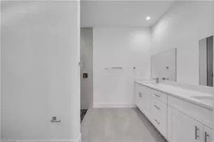 2208 NE 9th Ave, Cape Coral, FL 33909 - Photo 29