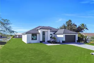 2208 NE 9th Ave, Cape Coral, FL 33909 - Photo 37