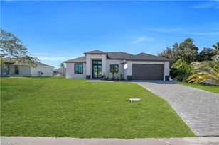 2208 NE 9th Ave, Cape Coral, FL 33909 - Photo 5