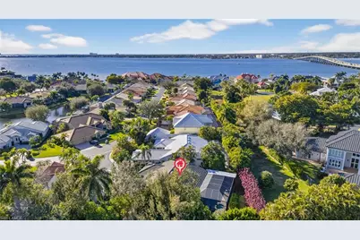 12756 Yacht Club Cir, Fort Myers, FL 33919 - Photo 39