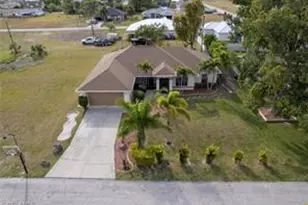 2620 NE 21st Ct, Cape Coral, FL 33909 - Photo 5