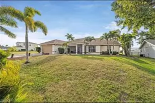 2620 NE 21st Ct, Cape Coral, FL 33909 - Photo 9