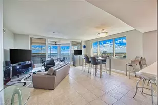 2090 W First St, Fort Myers, FL 33901 - Photo 3