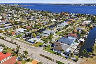 1109 Lenox Ct, Cape Coral, FL 33904 - Photo 3