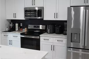 2709 SW 4th Pl, Cape Coral, FL 33914 - Photo 21