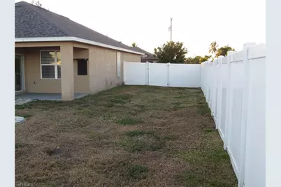 2709 SW 4th Pl, Cape Coral, FL 33914 - Photo 9